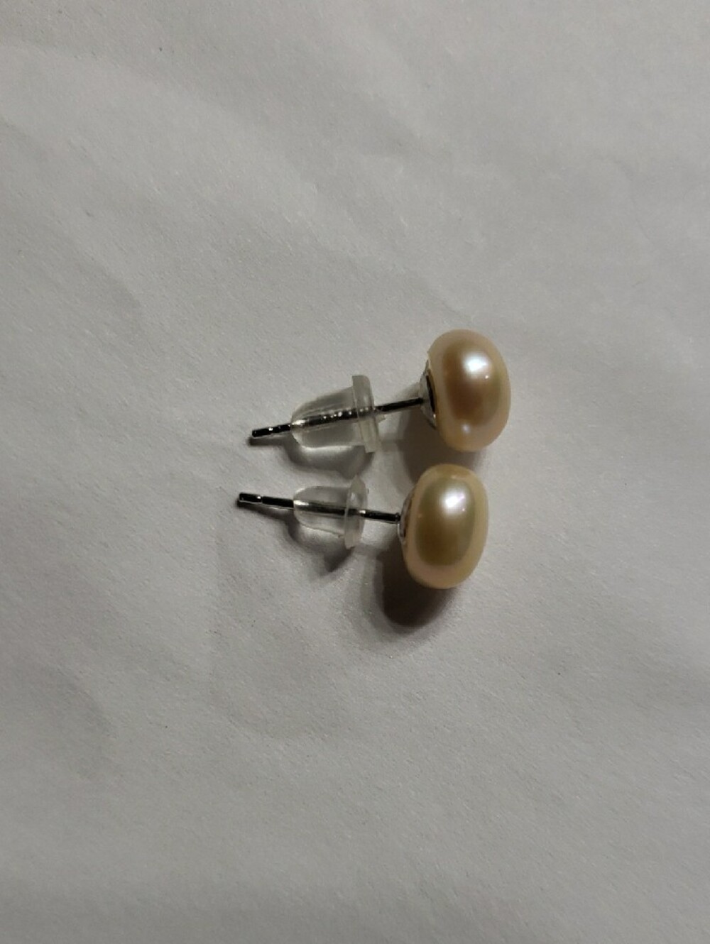 NWOT Gold/Off White Pearl Stud Earrings - Classic Women Jewelry - Picture 2 of 5